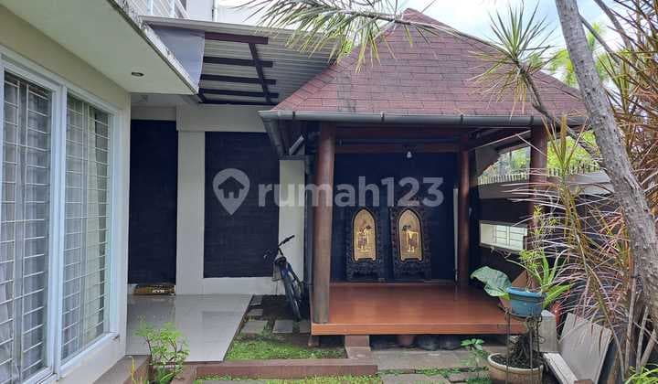 Dijual Rumah Bagus Terawat di Tengah kota di Suryalaya Bandung
