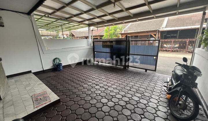 Disewakan Rumah Bagus Terawat Siap Huni di Kembarmas Bandung