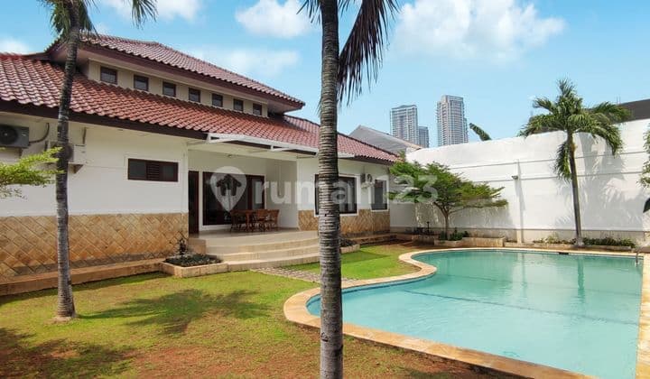 Rumah Kemang, Jakarta Selatan Kontrakan Unfurnished SHM