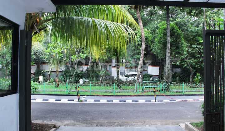 Rumah 2 Lantai Bagus SHM di Jln Sanjaya, Jakarta Selatan