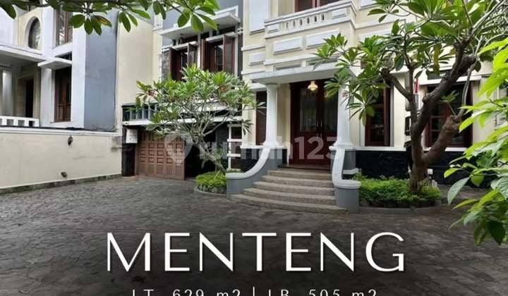 Good House Semi Furnished SHM Menteng, Central Jakarta