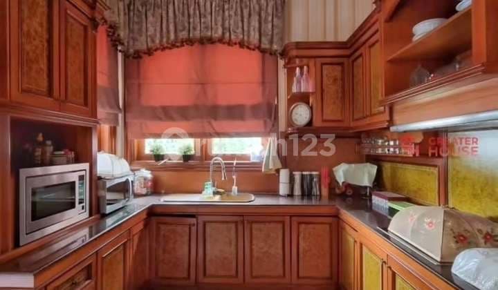 Rumah SCBD, Jakarta Selatan Bagus Semi Furnished SHM