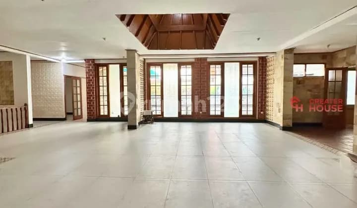 Ruang Usaha Bagus 1000 m2 SHM Kemang, Jakarta Selatan