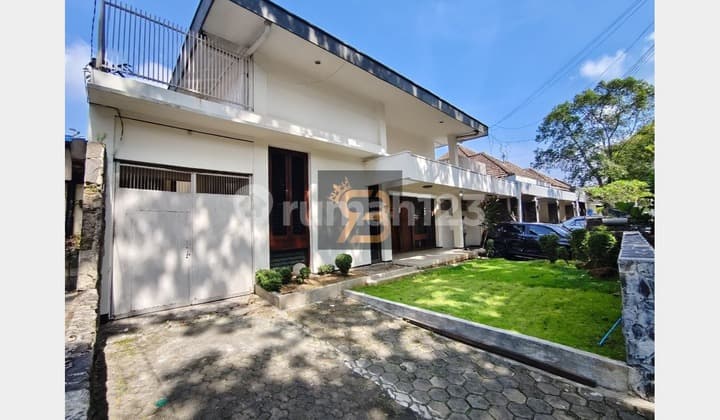 Rumah Mewah Lokasi Prime di Sayap Riau Cihapit Bandung bisa KPR