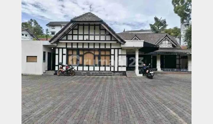 Commercial Property in Bandung City - Ex-Cafe in Dago Premium Area, Near Sheraton & Jayakarta