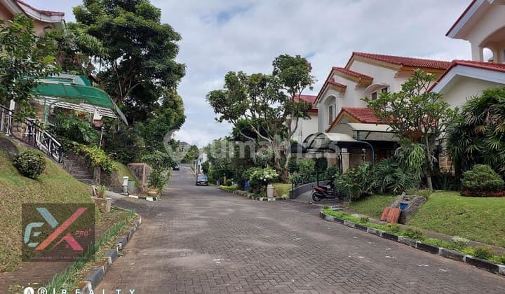 Dijual Hunian Mewah Komplek Dago Permai di Tubagus Ismail Bandung