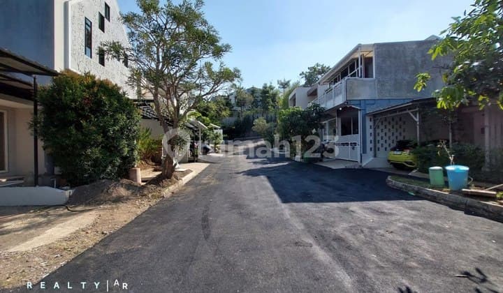 Rumah Murah Di Cigadung dekat ke Borma Ir.H.Djuanda Dago Bandung
