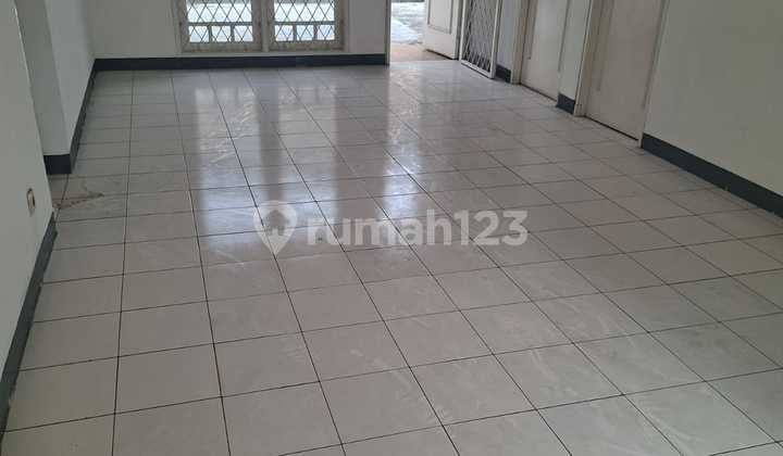 Rumah Siap Huni di Griya Loka BSD Tangerang Strategis Nego