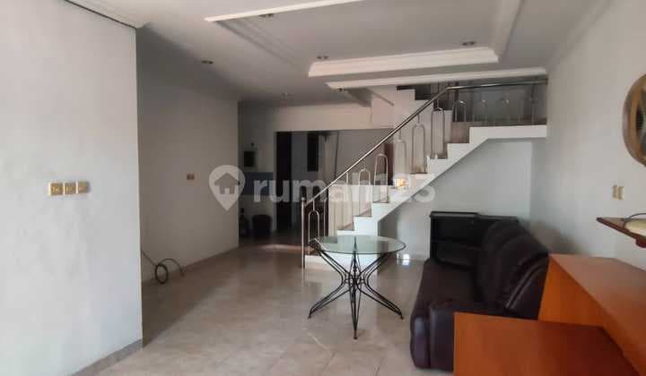 Rumah Hunian 2 Lantai di Kosambi Baru Jakarta Selatan Nego