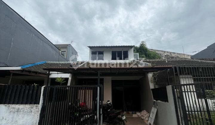 Rumah Nyaman Siap Huni di Jalan Rajawali Sakti Bandung