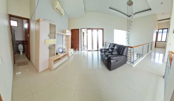 Rumah Siap Huni Furnish dengan Private Pool di Mekar Wangi