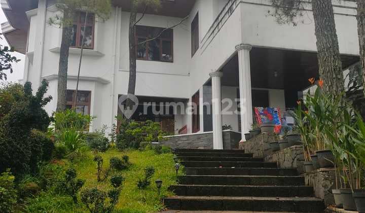 Rumah Mewah Besar di Sayap Pasteur Bandung