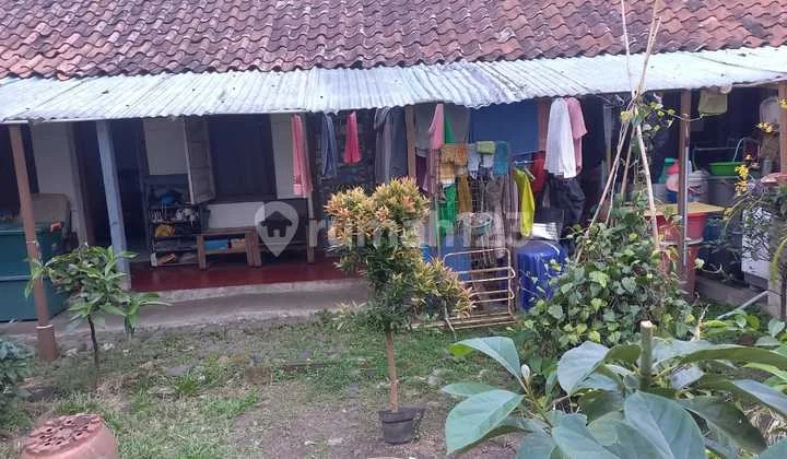 Rumah Luas Strategis di Jalan Riau Bandung