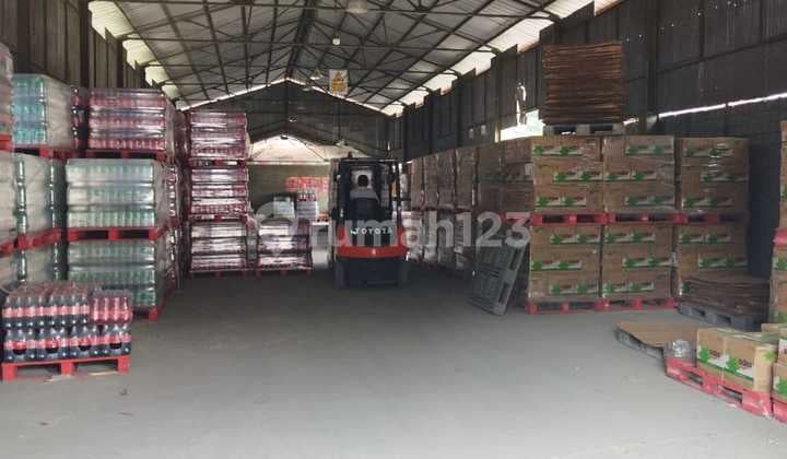 Land and Warehouse on Main Road in Cimareme Industrial Area