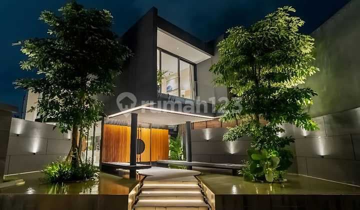 Luxurious Tropical Villa Bintang 5 di Canggu Badung Bali