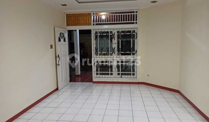Dijual Cepat Rumah Di Tomang Lt. 11x15=165m2, Kt 5, 2 Lantai Jakarta Barat