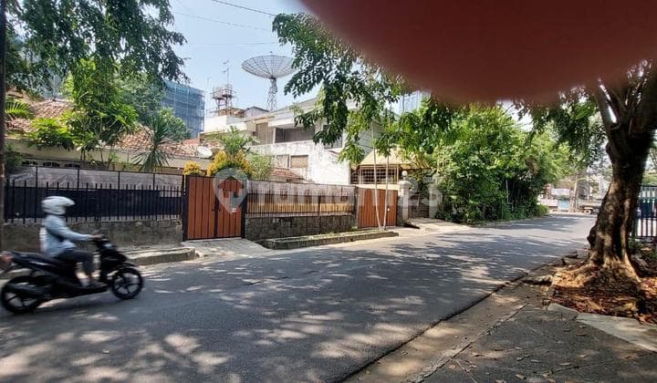 Dijual rumah tua area Gunung Sahari Jkt Pusat