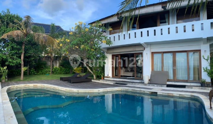 4Br- Villa di Kawasan Perbukitan Nusa Dua Bali