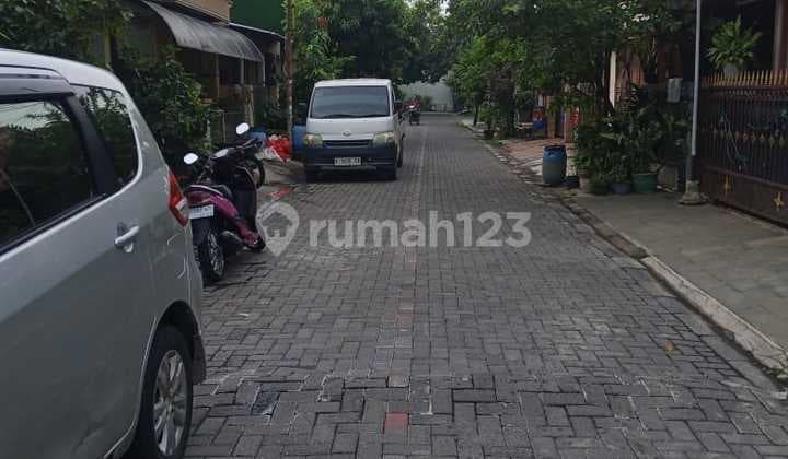 Rumah 2 Setengah Lantai Di Tlogosari Jalan 2 Mobil
