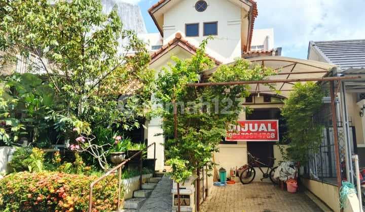 Dijual Rumah 2 Lantai di Bsb Taman Bunga