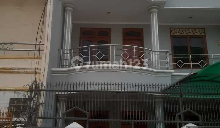 Rumah Bagus Minimalis di Taman Ratu