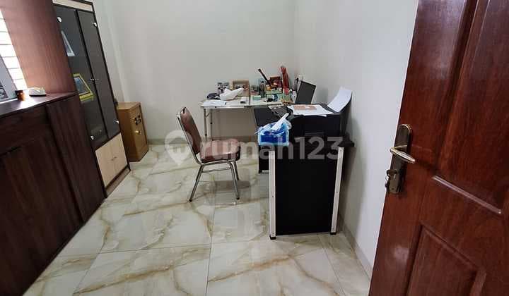 Nice House Usable for Business in Duri Kepa