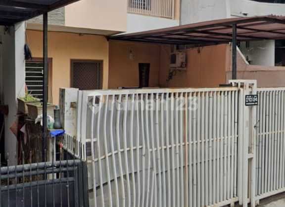 Rumah Minimalis di Perumahan Kedoya Baru