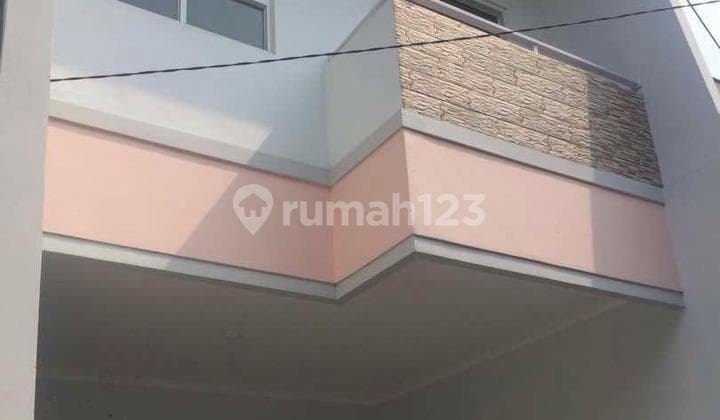 Minimalist House in Tanjung Duren