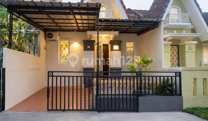 Disewa Rumah Tahunan Furnis Bagus Harga Nego Carport Sentul City