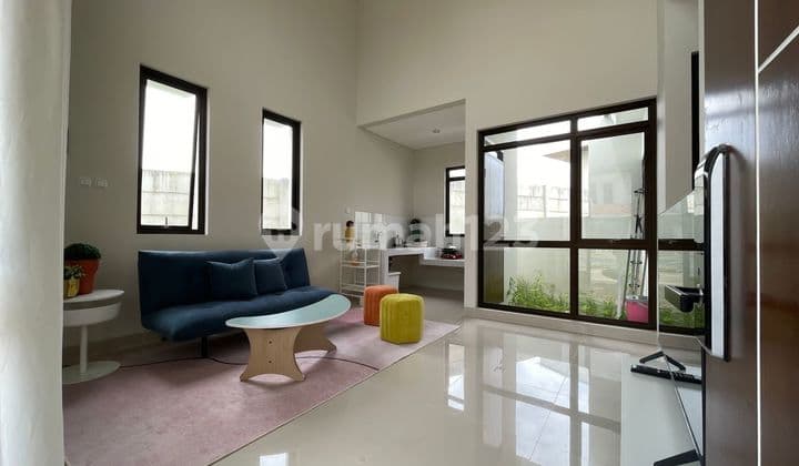 DIKONTRAKAN RUMAH TAHUNAN SEMI FURNISH SIAP HUNI CITRA SENTUL