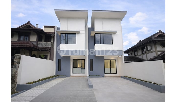 For Rent New House in Sentul City Ready to Occupy Facing Green Area