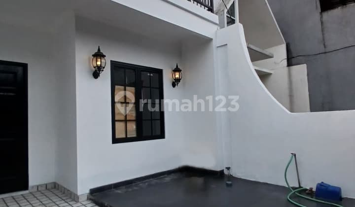 DIJUAL RUMAH BAGUS 2 LANTAI SIAP HUNI HARGA MURAH SENTUL CITY