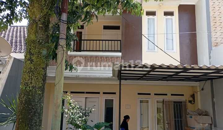 FOR SALE 2-STORY HOUSE NEGOTIABLE GOOD LOCATION NEAR SENTUL TOLL SSR829