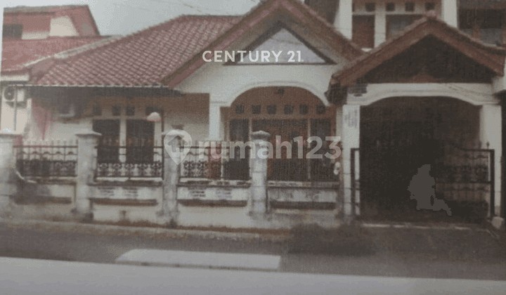 Dijual Rumah Strategis Jalan Lebar di Pamulang Permai