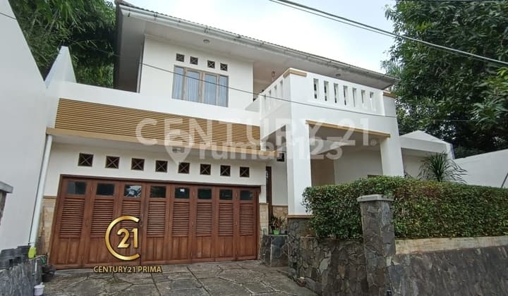 Dijual Rumah Besar Bagus Lokasi di Bintaro Jaya Sektor 5