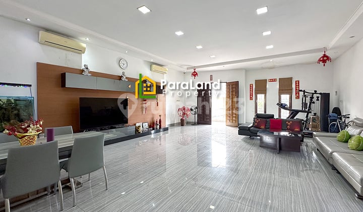 Andre Tjhia Tubagus Angke Minimalist Split Level Lokasi Premium Nego