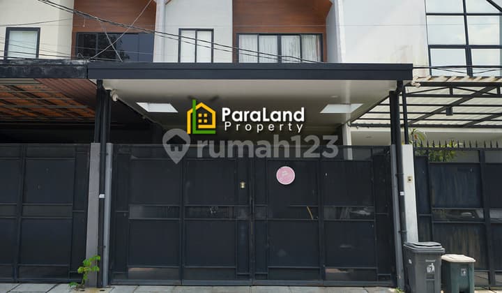 Hunian Nyaman Siap Tinggal - Row Jalan 3 Mobil, Lingkungan Tenang