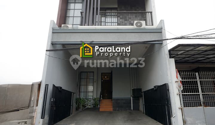 Bojong Indah Rumah Minimalis 3 lantai Furnish, Lokasi bagus akses jalan 2 mobil