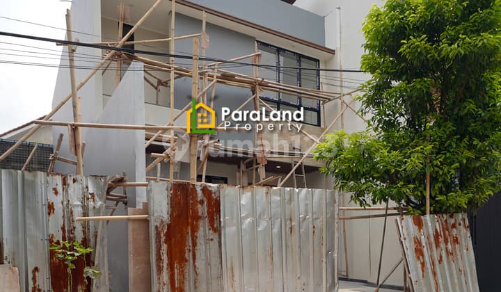 New Villa Meruya House in a Good Complex and Wide Road