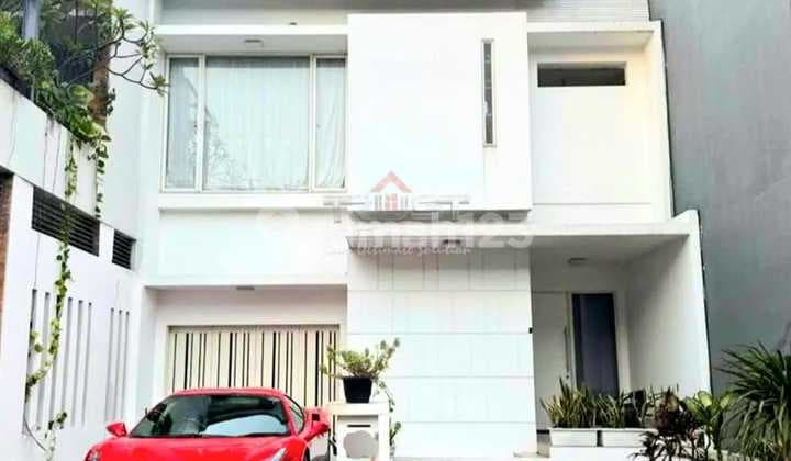Rumah Minimalis Modern 2 Lantai Dalam Perumahan Kebayoran Bintaro