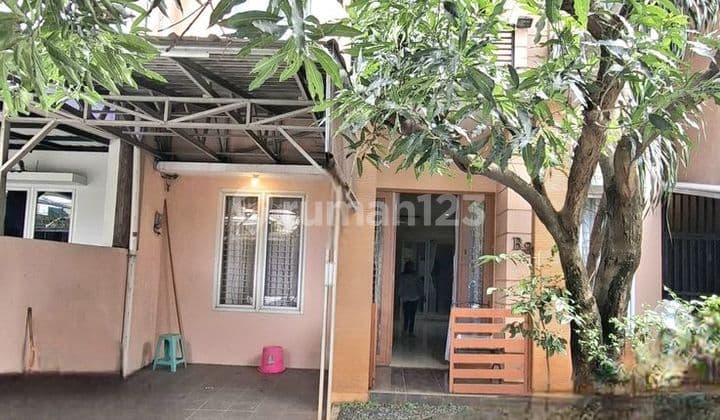 Rumah Mungil Dalam Townhouse di Bintaro Sektor 4