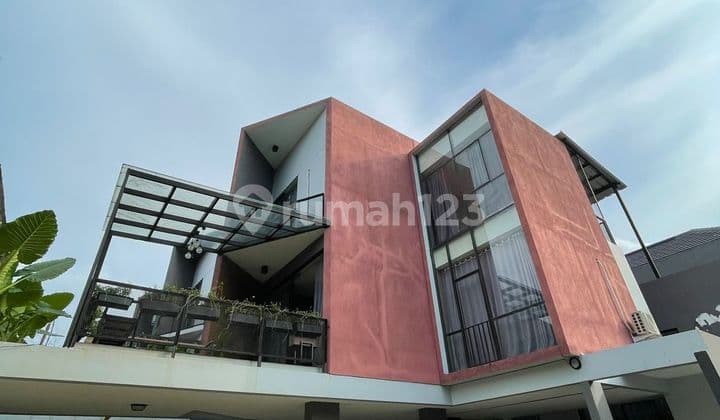 Rumah Minimalis Mewah di Kawasan Elite Lebak Bulus