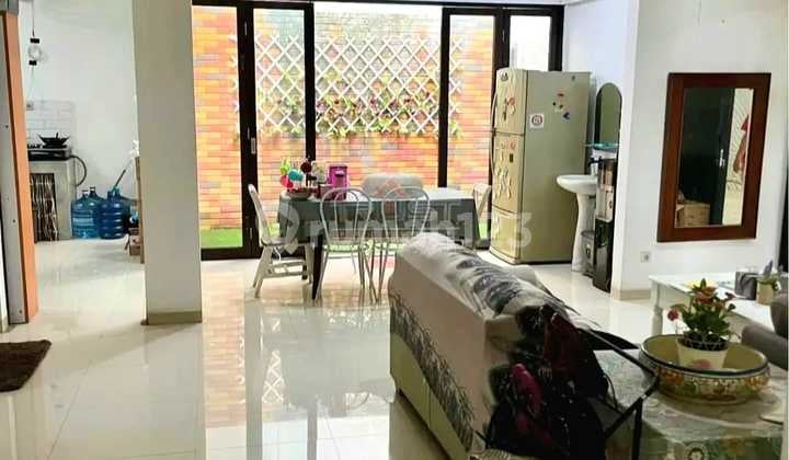 Rumah Mewah Dalam Cluster Elite Emerald Bintaro Sektor 9, Tangsel