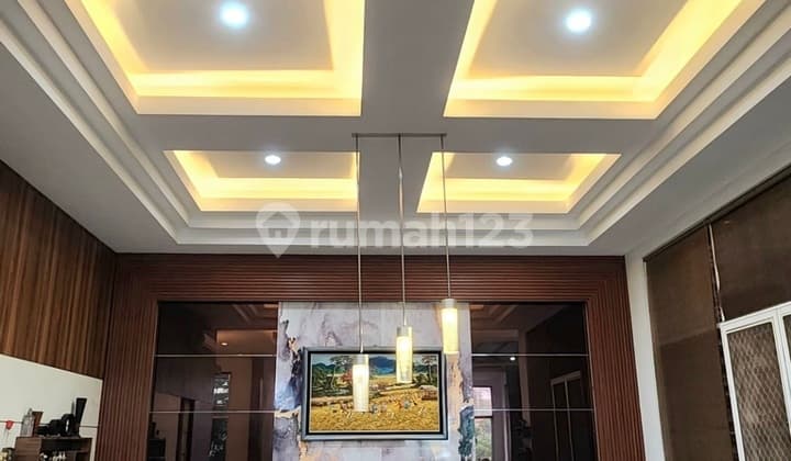 Rumah Siap Huni Ada Pool Posisi Hoek