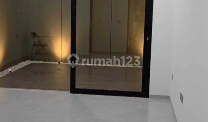 Dijual Rumah Sultan di Xandari Summarecon Bandung