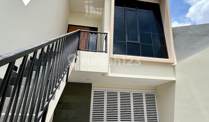 Rumah Brand New di Tomang