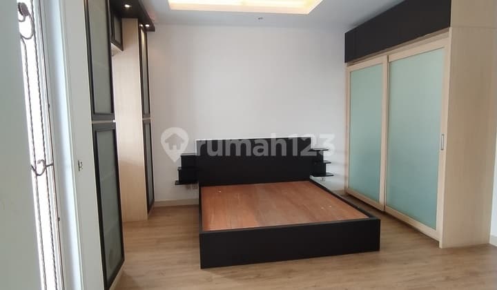 Rumah di Permata Mediterania