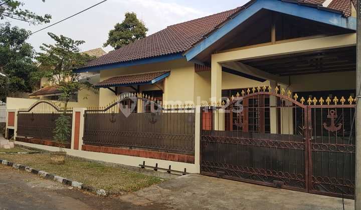 One-story House Near Good Land, Strong and Ready to Occupy
