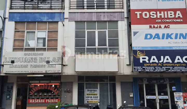 Disewakan Ruko 3 Lt Paramont Serpong Lokasi Sangat Strategis dan Bebas Banjir