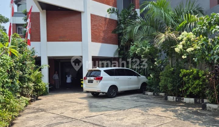 Dijual Gedung Perkantoran Lt 390 Lb 1000 Bangunan Kokoh Siap Dipakai